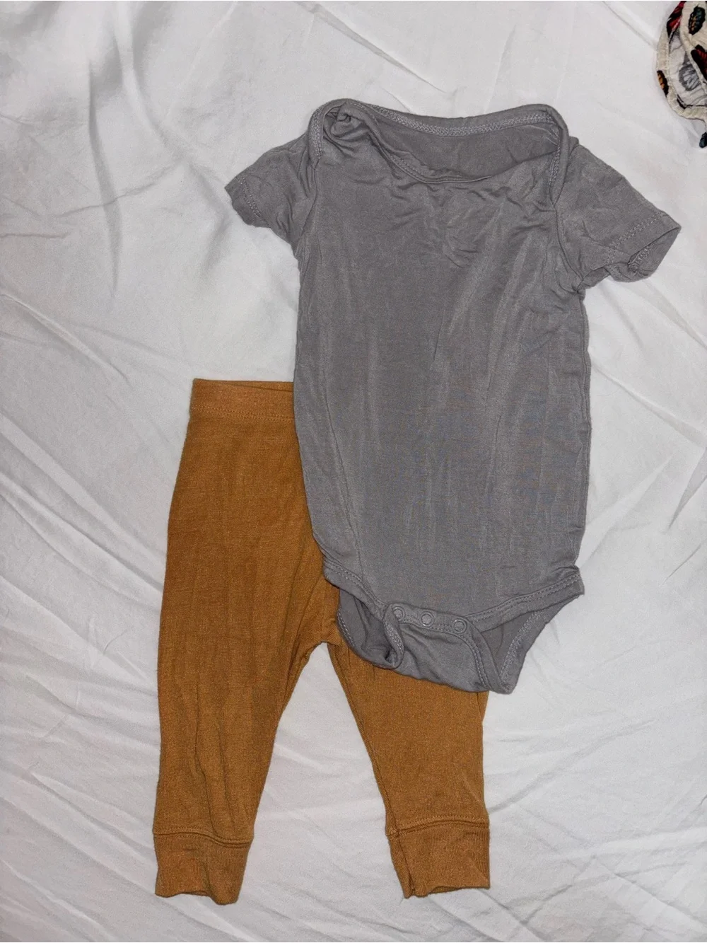 0-3 month Baby Bundle (7 pieces): 3 onesies, sleepers, more